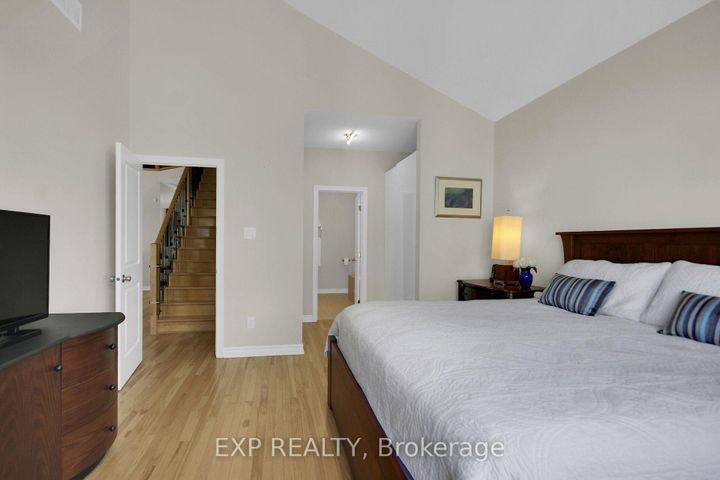 Photo 24 at 417 Charing Cross Way, Nepean (Longfields), Ottawa
