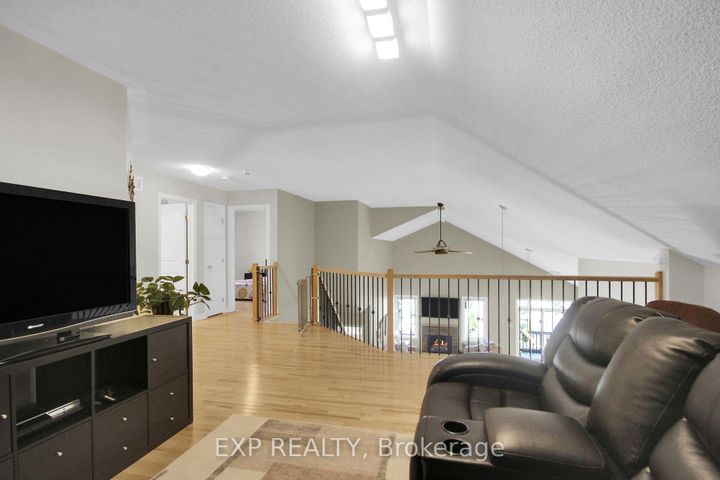 Photo 30 at 417 Charing Cross Way, Nepean (Longfields), Ottawa