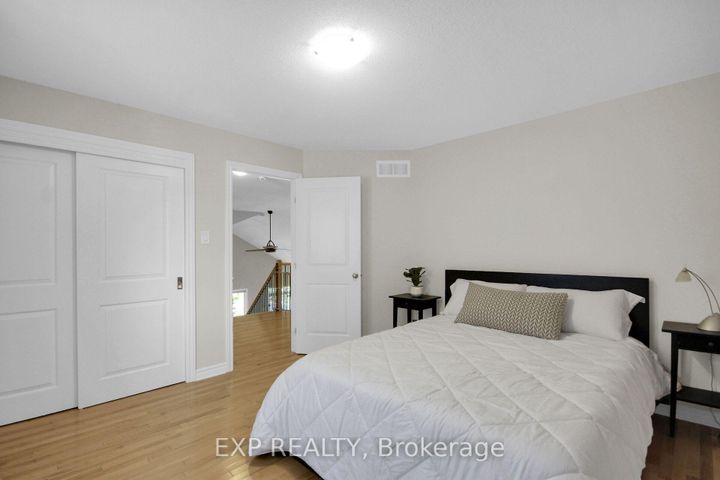 Photo 32 at 417 Charing Cross Way, Nepean (Longfields), Ottawa