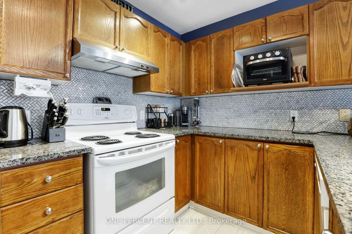 Photo 9 at 59 Woodford Way, Nepean (Longfields), Ottawa