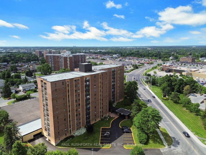 Photo 1 at 201 - 1356 Meadowlands Drive E, Nepean (Borden Farm/Stewart Farm/Carleton Heights/Parkwood Hills), Ottawa