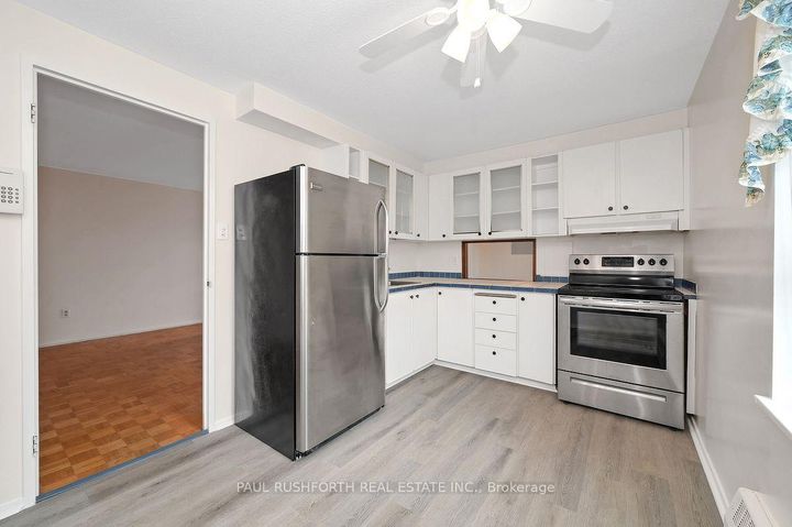 Photo 12 at 201 - 1356 Meadowlands Drive E, Nepean (Borden Farm/Stewart Farm/Carleton Heights/Parkwood Hills), Ottawa