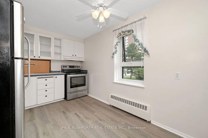 Photo 13 at 201 - 1356 Meadowlands Drive E, Nepean (Borden Farm/Stewart Farm/Carleton Heights/Parkwood Hills), Ottawa