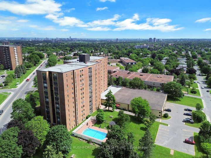 Photo 21 at 201 - 1356 Meadowlands Drive E, Nepean (Borden Farm/Stewart Farm/Carleton Heights/Parkwood Hills), Ottawa