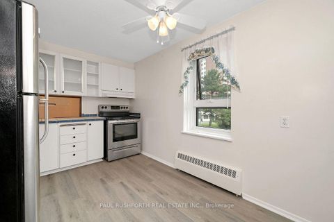 Photo 13 at 201 - 1356 Meadowlands Drive E, Nepean (Borden Farm/Stewart Farm/Carleton Heights/Parkwood Hills), Ottawa