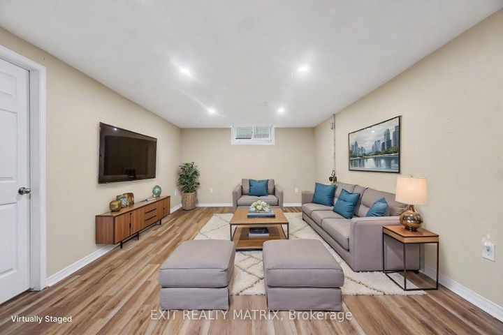 Photo 22 at 30 Bartley Crescent, Nepean (On the Green), Ottawa