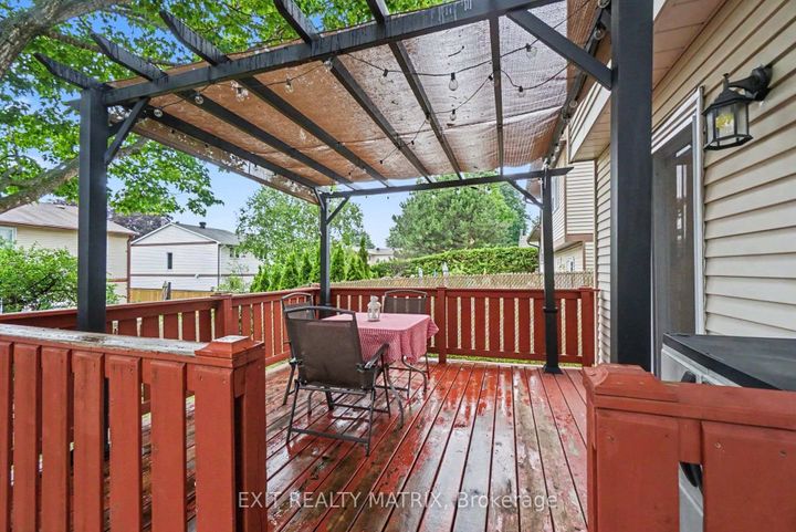 Photo 28 at 30 Bartley Crescent, Nepean (On the Green), Ottawa