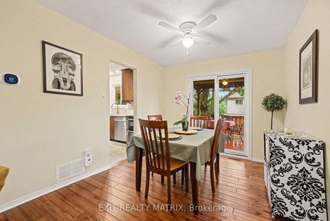 Photo 7 at 30 Bartley Crescent, Nepean (On the Green), Ottawa
