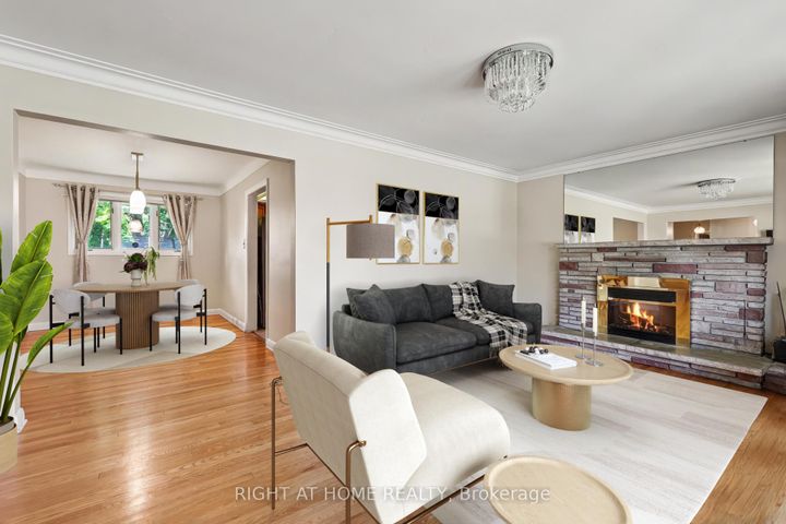 Photo 3 at 1640 FISHER Avenue, Nepean (Borden Farm/Stewart Farm/Carleton Heights/Parkwood Hills), Ottawa