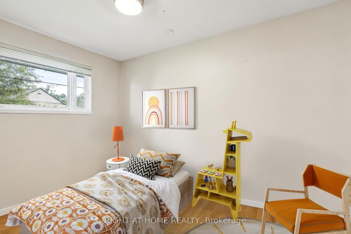 Photo 10 at 1640 FISHER Avenue, Nepean (Borden Farm/Stewart Farm/Carleton Heights/Parkwood Hills), Ottawa