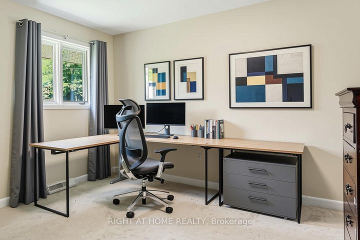 Photo 11 at 1640 FISHER Avenue, Nepean (Borden Farm/Stewart Farm/Carleton Heights/Parkwood Hills), Ottawa