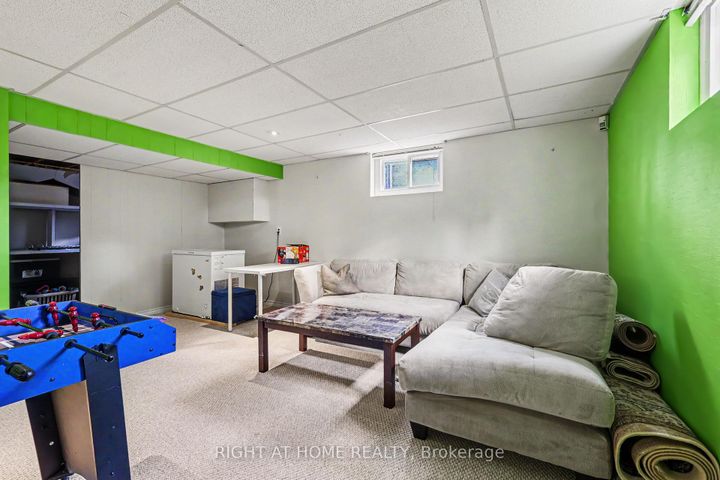 Photo 15 at 1640 FISHER Avenue, Nepean (Borden Farm/Stewart Farm/Carleton Heights/Parkwood Hills), Ottawa