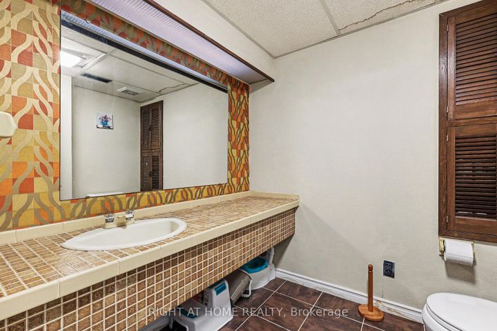 Photo 16 at 1640 FISHER Avenue, Nepean (Borden Farm/Stewart Farm/Carleton Heights/Parkwood Hills), Ottawa