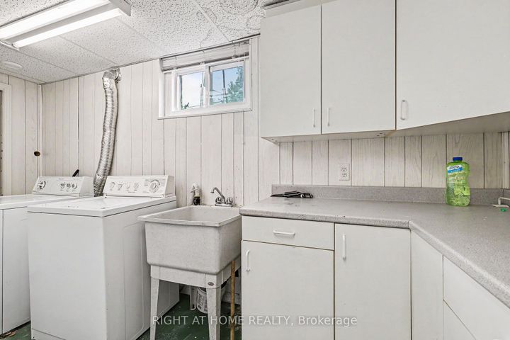 Photo 18 at 1640 FISHER Avenue, Nepean (Borden Farm/Stewart Farm/Carleton Heights/Parkwood Hills), Ottawa