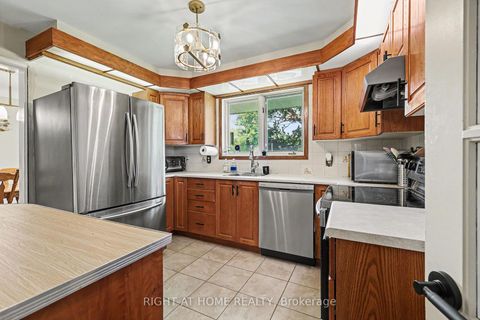 Photo 6 at 1640 FISHER Avenue, Nepean (Borden Farm/Stewart Farm/Carleton Heights/Parkwood Hills), Ottawa