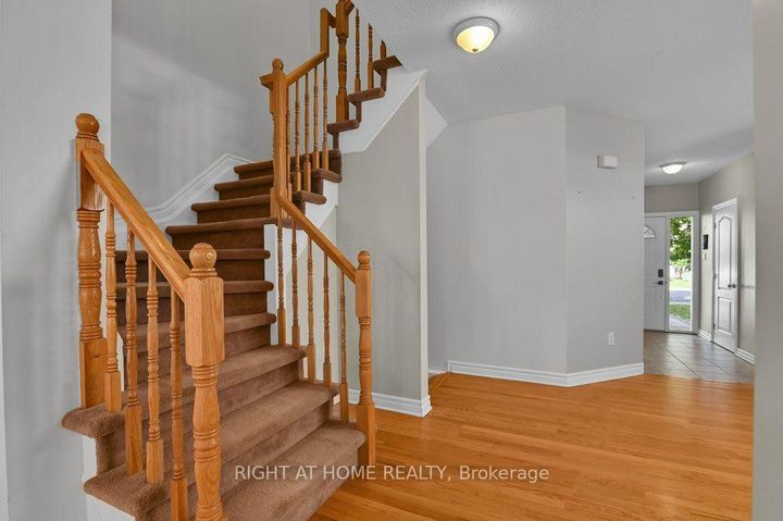 Photo 9 at 198 Deerfox Drive, Nepean (Longfields), Ottawa