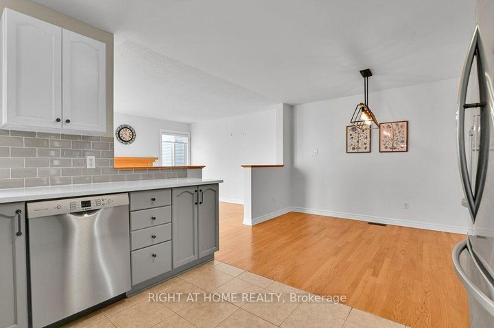 Photo 13 at 198 Deerfox Drive, Nepean (Longfields), Ottawa