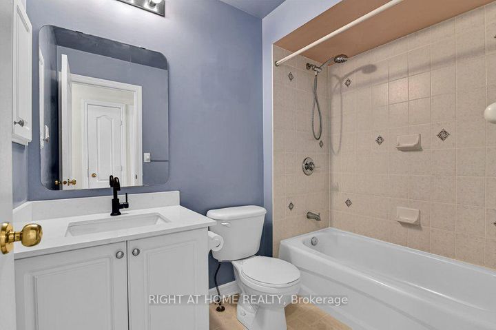 Photo 14 at 198 Deerfox Drive, Nepean (Longfields), Ottawa