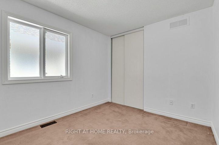 Photo 21 at 198 Deerfox Drive, Nepean (Longfields), Ottawa