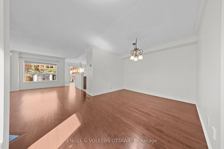Photo 7 at 789 Cobble Hill Drive, Nepean (Cedargrove/Fraserdale), Ottawa