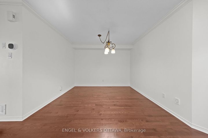 Photo 8 at 789 Cobble Hill Drive, Nepean (Cedargrove/Fraserdale), Ottawa