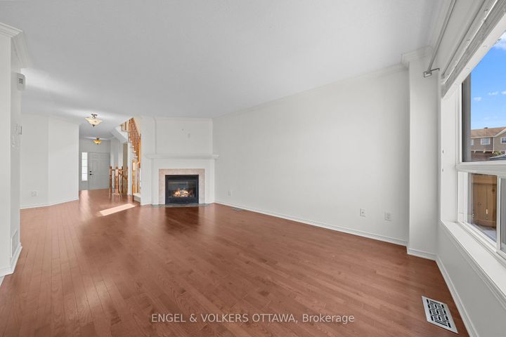 Photo 11 at 789 Cobble Hill Drive, Nepean (Cedargrove/Fraserdale), Ottawa