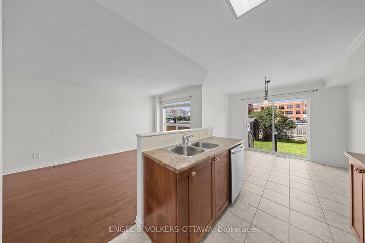 Photo 19 at 789 Cobble Hill Drive, Nepean (Cedargrove/Fraserdale), Ottawa