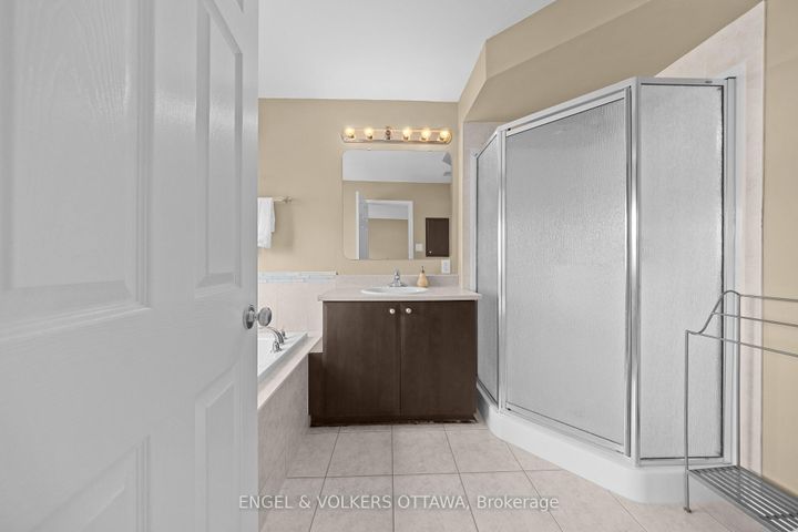 Photo 28 at 789 Cobble Hill Drive, Nepean (Cedargrove/Fraserdale), Ottawa