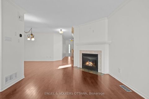 Photo 10 at 789 Cobble Hill Drive, Nepean (Cedargrove/Fraserdale), Ottawa