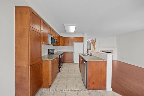 Photo 16 at 789 Cobble Hill Drive, Nepean (Cedargrove/Fraserdale), Ottawa