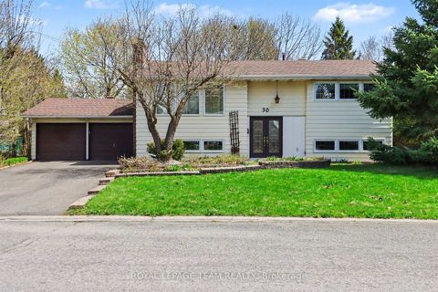 Photo 1 at 30 Juniper Court, Nepean (Borden Farm/Stewart Farm/Carleton Heights/Parkwood Hills), Ottawa