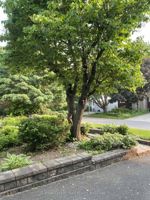 Photo 24 at 30 Juniper Court, Nepean (Borden Farm/Stewart Farm/Carleton Heights/Parkwood Hills), Ottawa