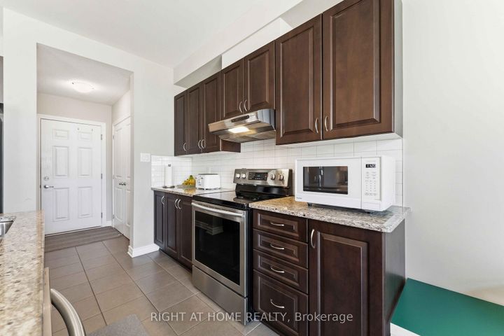 Photo 10 at 2581 River Mist Road, Nepean (Half Moon Bay), Ottawa