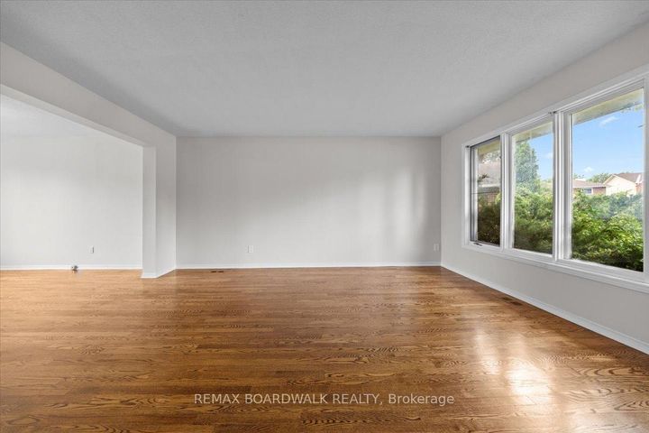 Photo 6 at 42 Pickwick Drive, Nepean (Cedargrove/Fraserdale), Ottawa