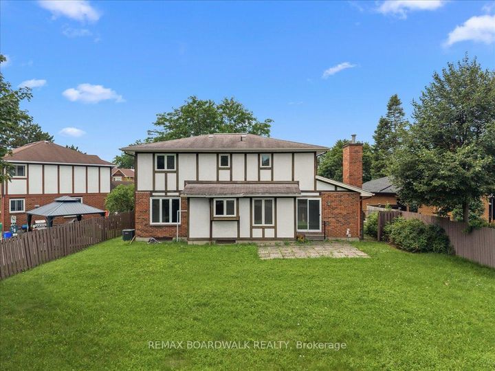Photo 34 at 42 Pickwick Drive, Nepean (Cedargrove/Fraserdale), Ottawa