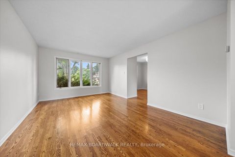 Photo 7 at 42 Pickwick Drive, Nepean (Cedargrove/Fraserdale), Ottawa