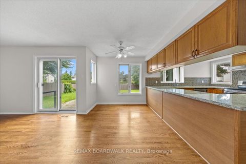 Photo 14 at 42 Pickwick Drive, Nepean (Cedargrove/Fraserdale), Ottawa