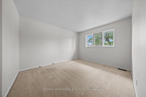 Photo 26 at 42 Pickwick Drive, Nepean (Cedargrove/Fraserdale), Ottawa