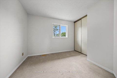 Photo 29 at 42 Pickwick Drive, Nepean (Cedargrove/Fraserdale), Ottawa