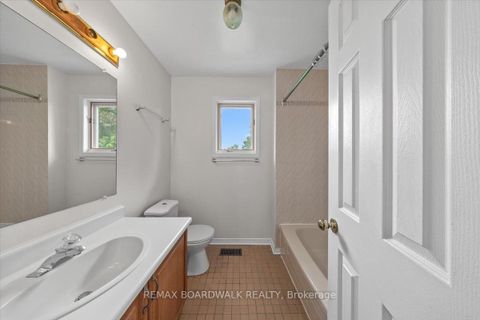 Photo 31 at 42 Pickwick Drive, Nepean (Cedargrove/Fraserdale), Ottawa