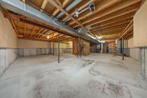 Photo 33 at 42 Pickwick Drive, Nepean (Cedargrove/Fraserdale), Ottawa