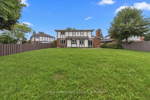 Photo 35 at 42 Pickwick Drive, Nepean (Cedargrove/Fraserdale), Ottawa