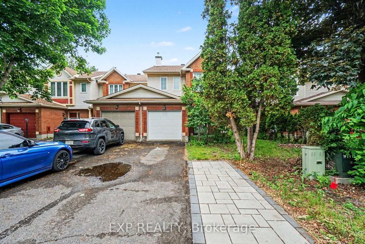 Photo 0 at 11 Longshire Circle, Nepean (Longfields), Ottawa