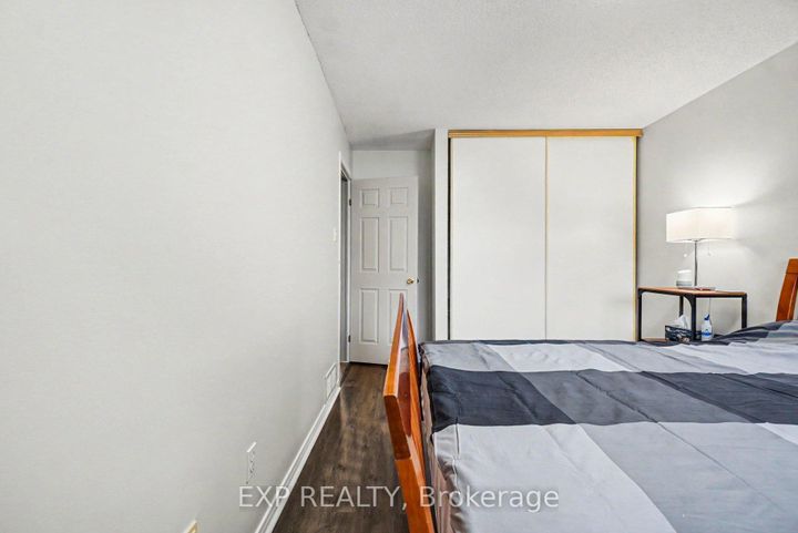Photo 21 at 11 Longshire Circle, Nepean (Longfields), Ottawa