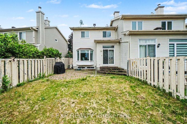 Photo 30 at 11 Longshire Circle, Nepean (Longfields), Ottawa