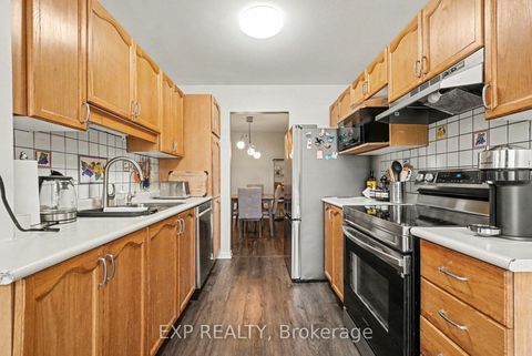 Photo 8 at 11 Longshire Circle, Nepean (Longfields), Ottawa