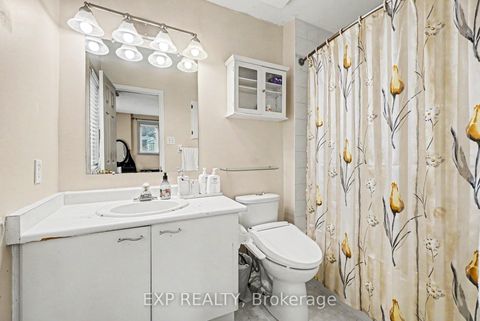 Photo 19 at 11 Longshire Circle, Nepean (Longfields), Ottawa