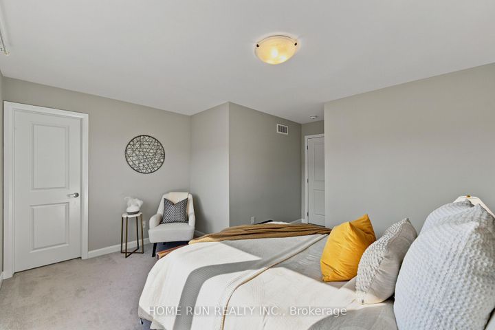 Photo 22 at 568 Lilith Street, Nepean (Heritage Park), Ottawa