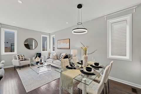 Photo 3 at 568 Lilith Street, Nepean (Heritage Park), Ottawa