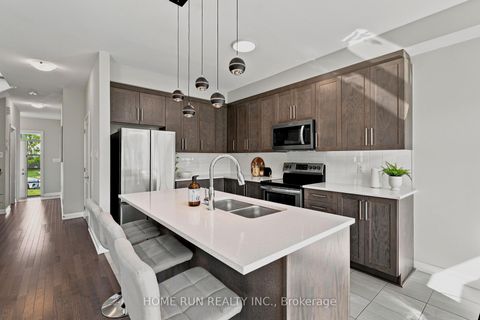 Photo 13 at 568 Lilith Street, Nepean (Heritage Park), Ottawa